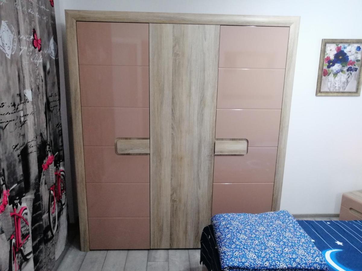 Central City Bacau Bagian luar foto