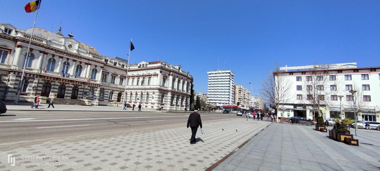 Central City Bacau Bagian luar foto