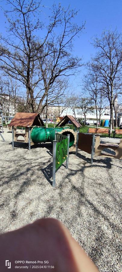 Central City Bacau Bagian luar foto