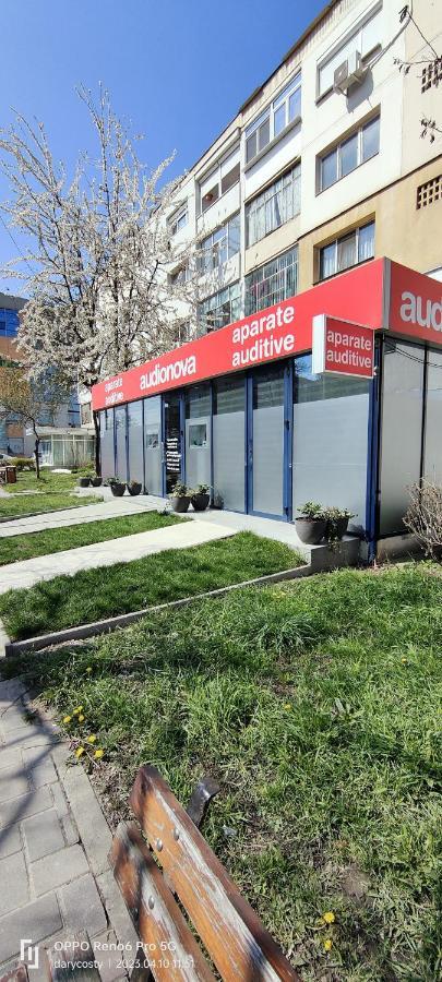Central City Bacau Bagian luar foto