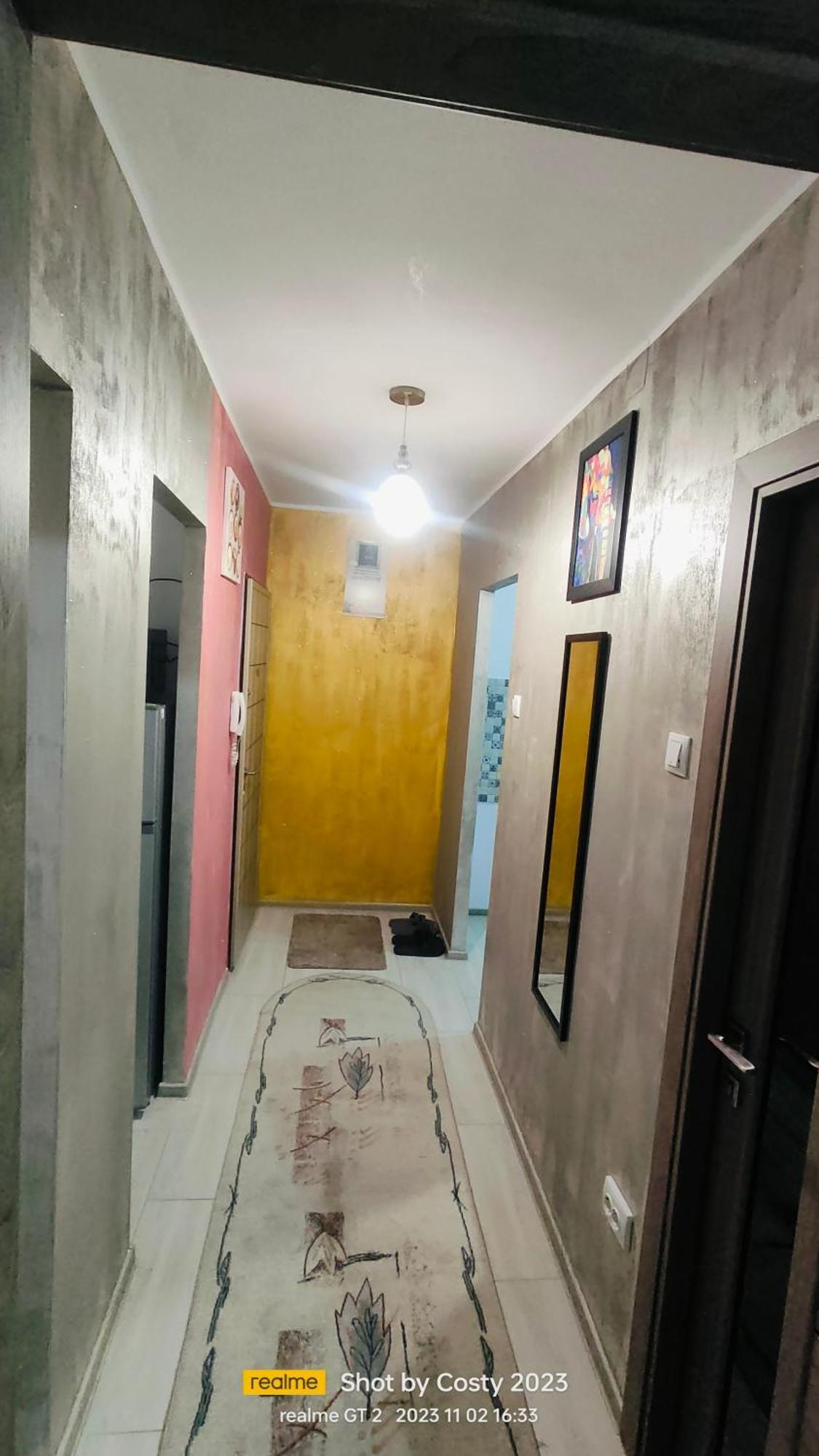 Central City Apartment Bacau Bagian luar foto